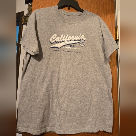 C&C California Other - California OC Coastal Paradise Collectible T-shirt SzL